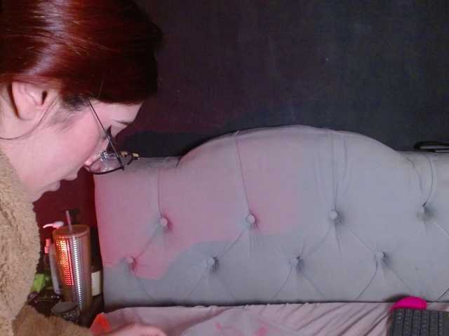 Red-moonn live cam on BongaCams