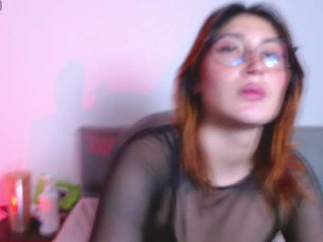 Red-moonn live cam on BongaCams