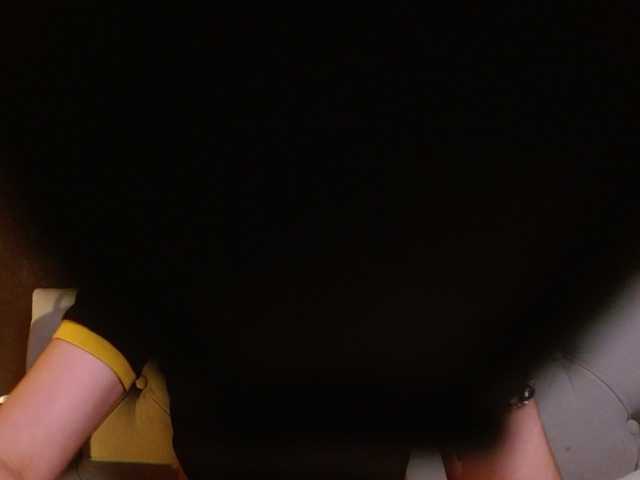 Red-moonn live webcam show