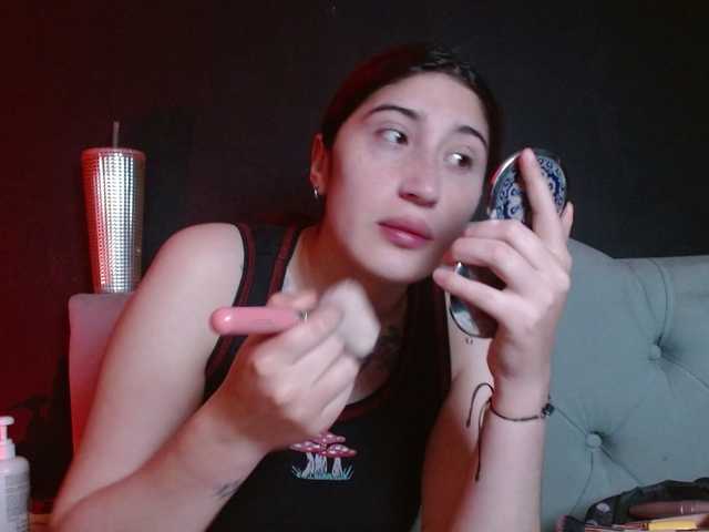 Red-moonn live cam on BongaCams
