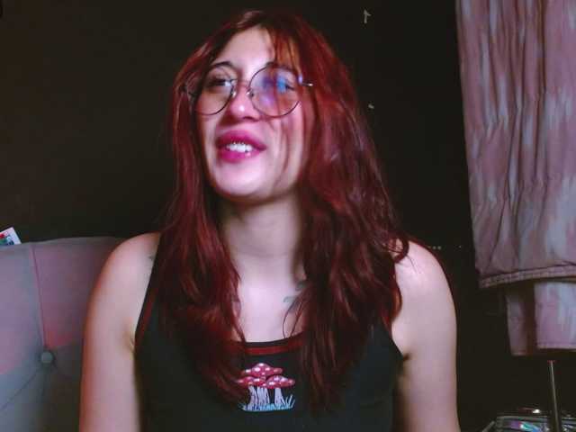 Red-moonn's BongaCams show and profile