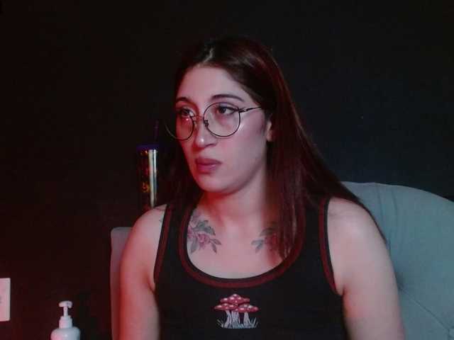 Red-moonn live cam on BongaCams