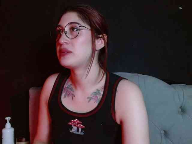 Red-moonn webcam