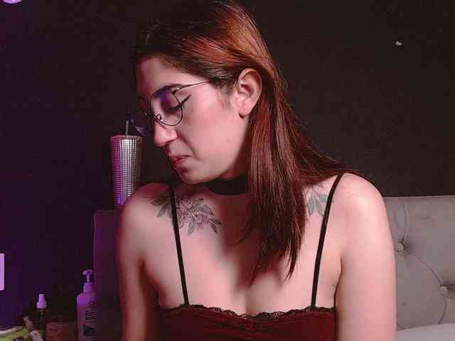 Red-moonn webcam