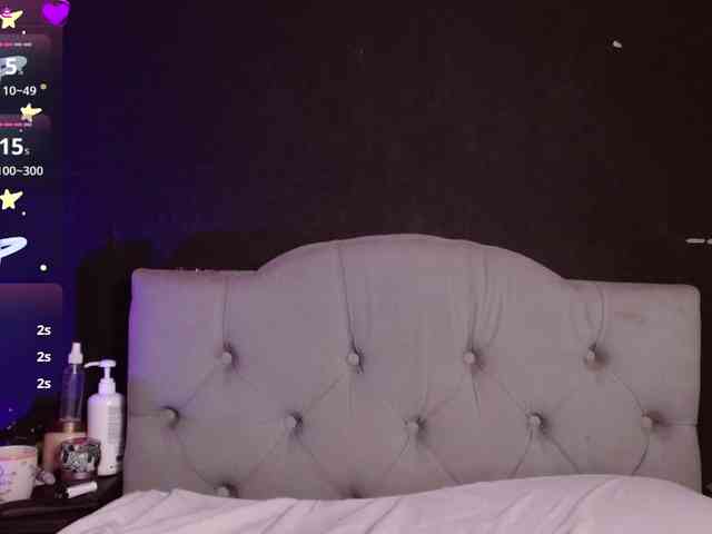 Red-moonn webcam