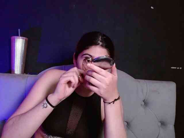 Red-moonn webcam