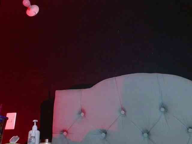 Modella: Red-moonn