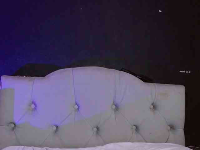 Red-moonn webcam