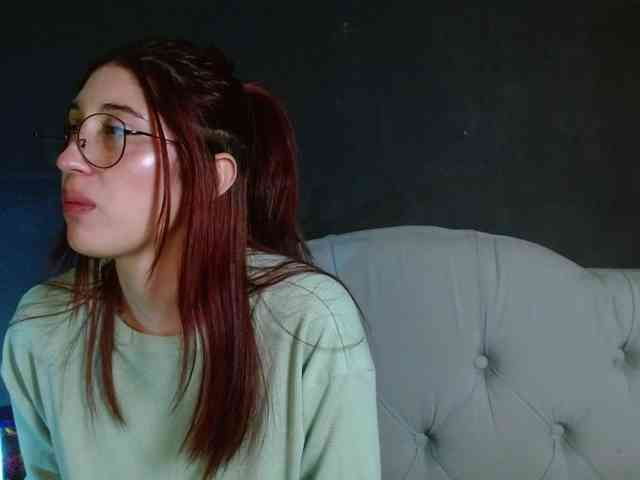 Red-moonn webcam