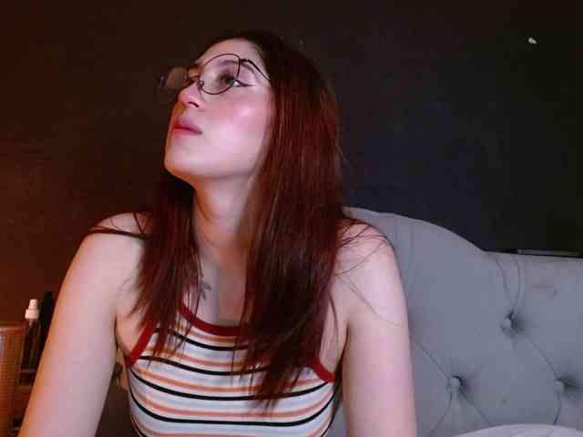 Red-moonn webcam