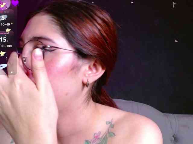 Red-moonn webcam
