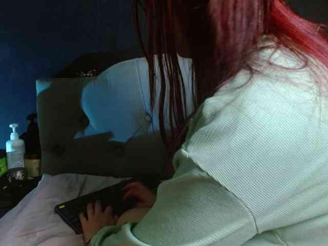 Red-moonn webcam