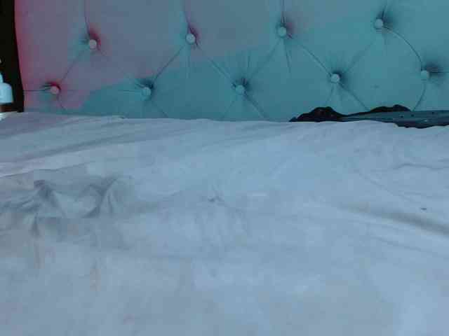 Red-moonn webcam
