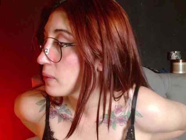 Red-moonn webcam