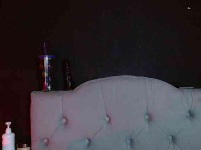 Red-moonn webcam