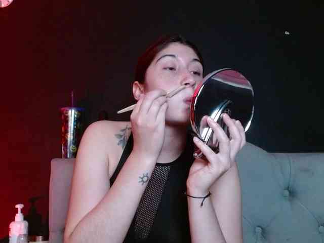 Red-moonn webcam