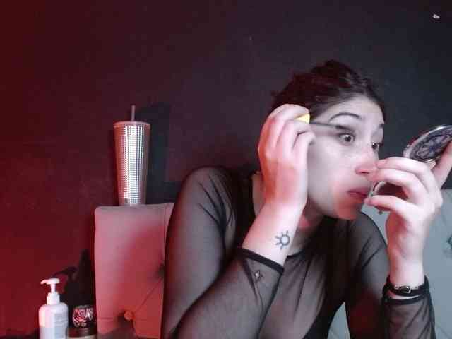 Red-moonn webcam
