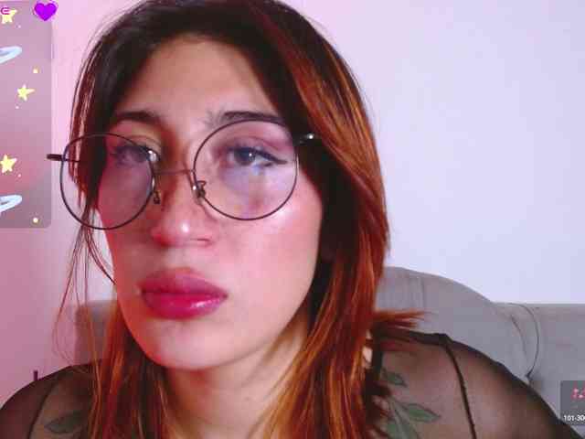 Red-moonn webcam