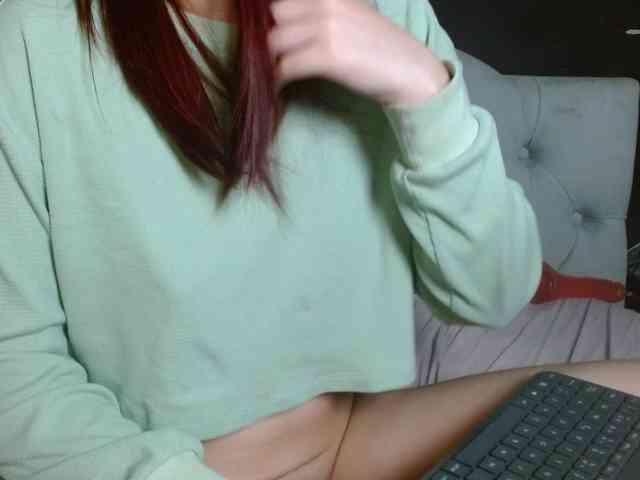 Red-moonn webcam