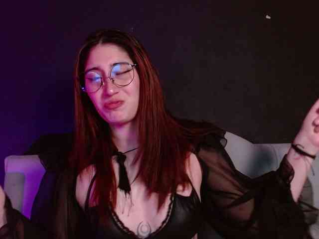 Red-moonn webcam