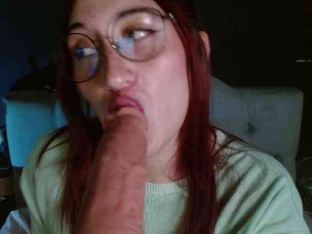 Red-moonn webcam