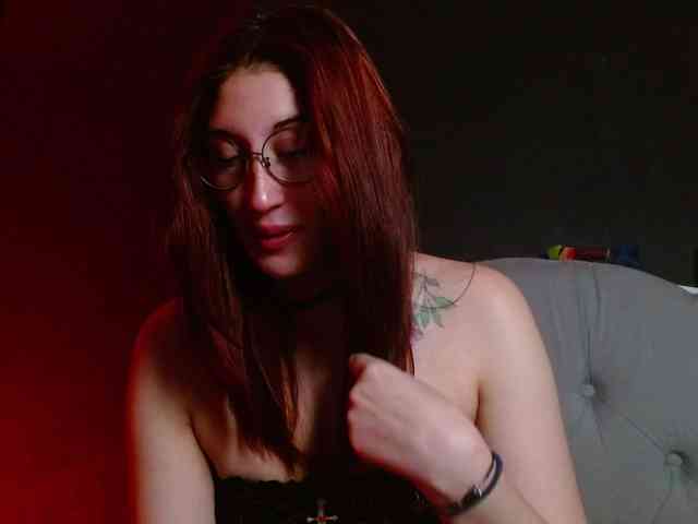 Red-moonn webcam