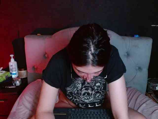Red-moonn webcam