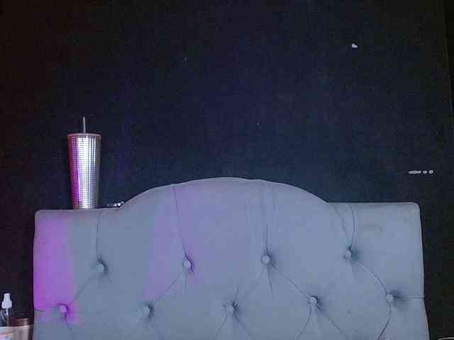 Red-moonn webcam