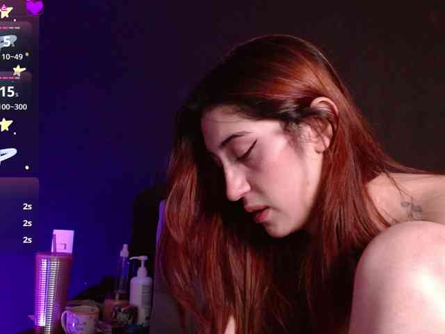 Red-moonn webcam