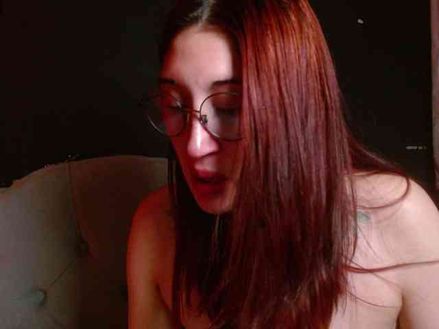 Red-moonn webcam