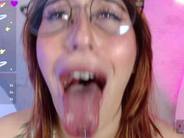 Red-moonn webcam