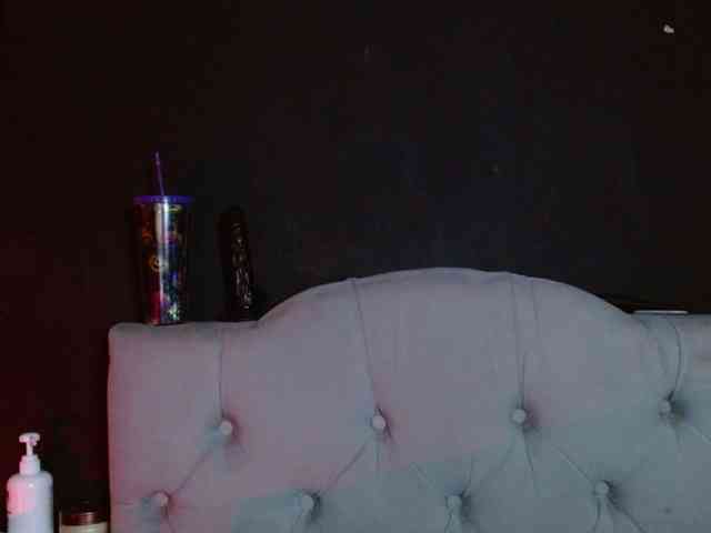 Red-moonn webcam