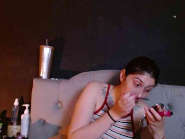 Red-moonn webcam