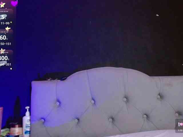 Red-moonn webcam