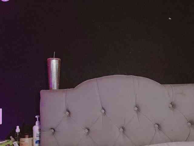 Red-moonn webcam
