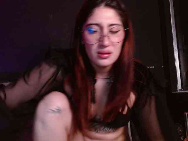 Red-moonn webcam