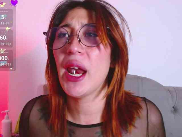 Red-moonn webcam