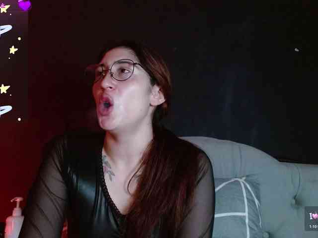 Red-moonn webcam