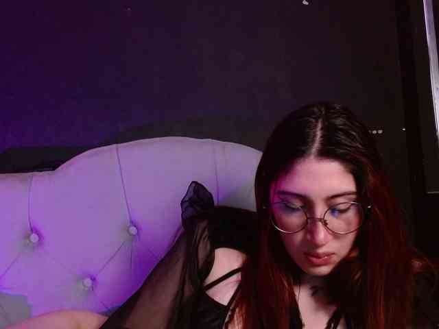 Red-moonn webcam