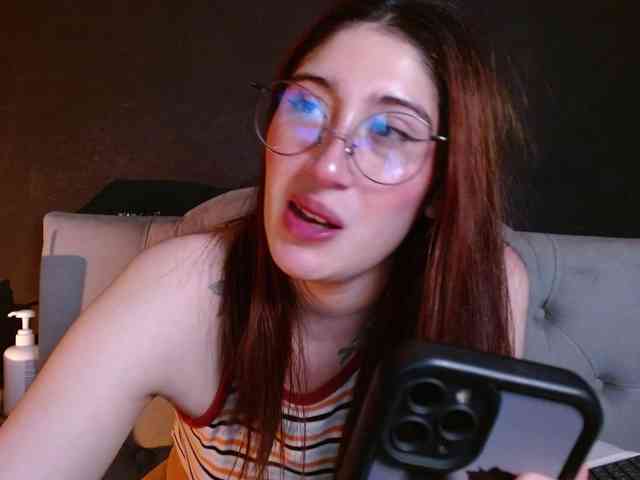Red-moonn webcam