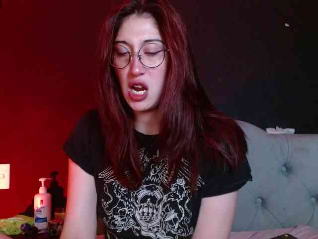 Red-moonn webcam