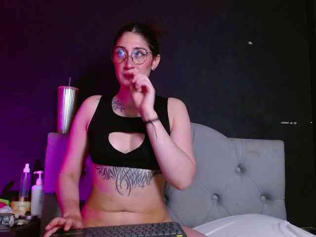 Red-moonn webcam