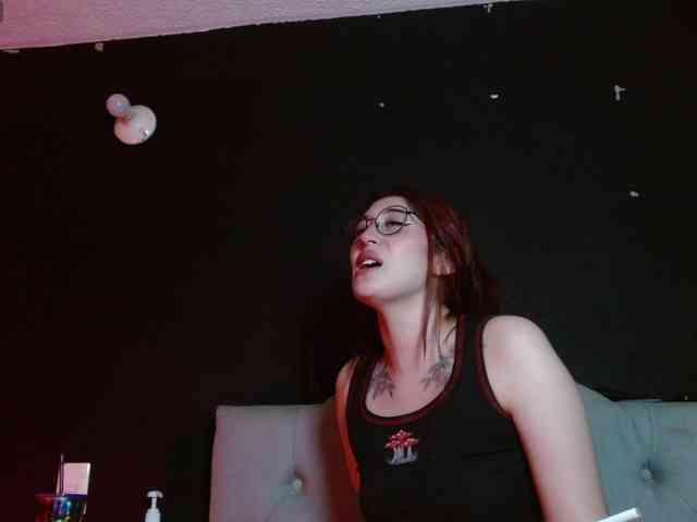 Red-moonn webcam