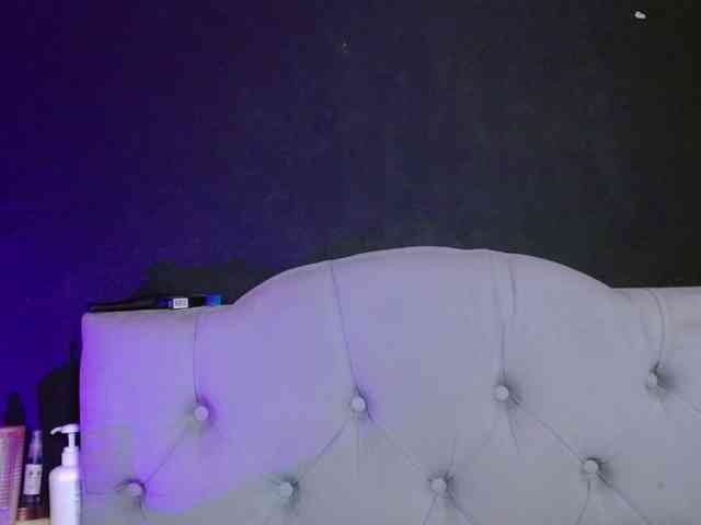 Red-moonn webcam