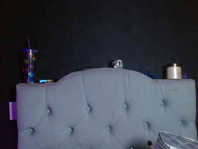 Red-moonn webcam