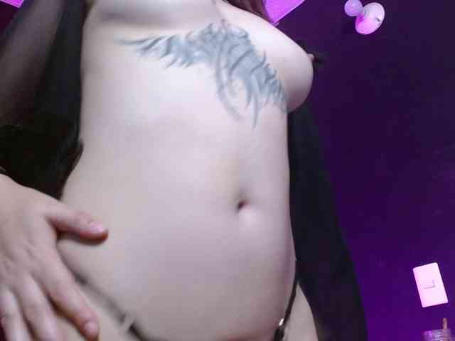 Red-moonn webcam