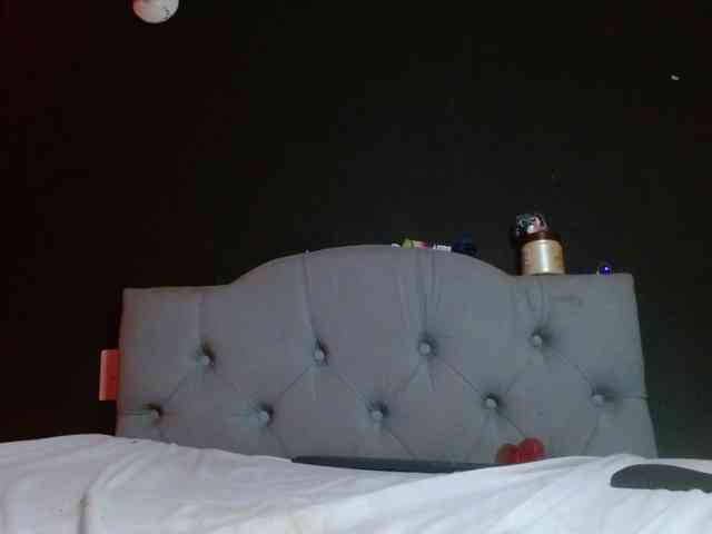 Red-moonn webcam