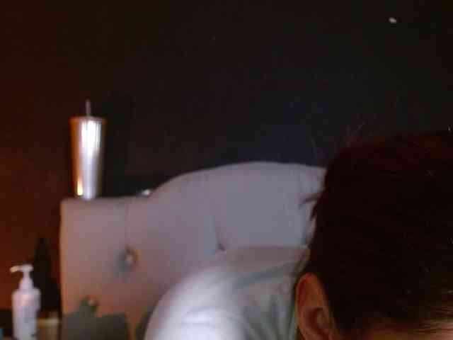 Red-moonn webcam