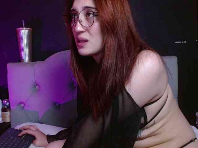Red-moonn webcam