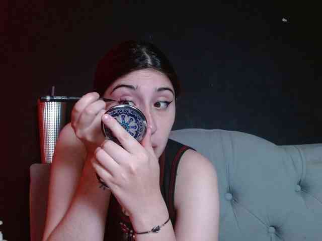 Red-moonn webcam